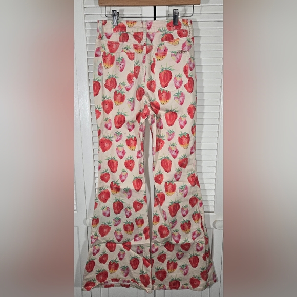 Machine Strawberry Print Flare Legged Stretchy 5 Pocket Zip Jeans Sz 9 - Picture 8 of 8